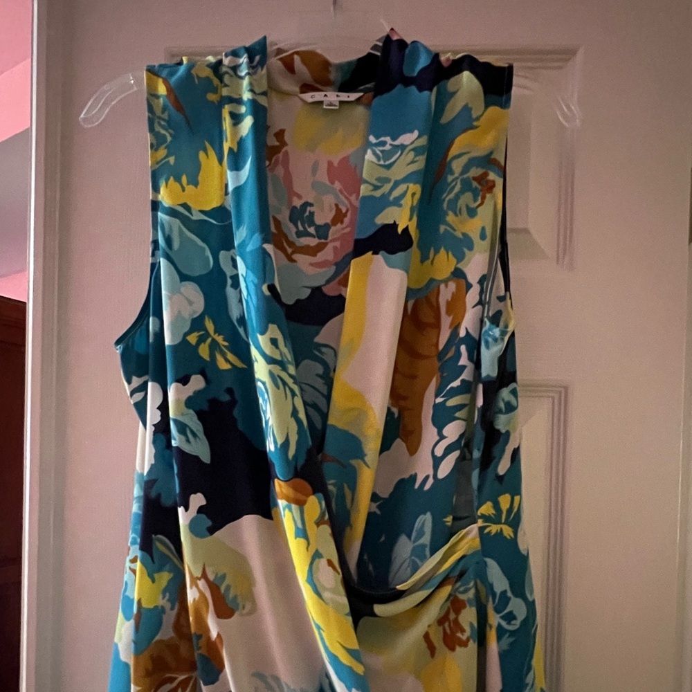 CAbi Floral Top size L
